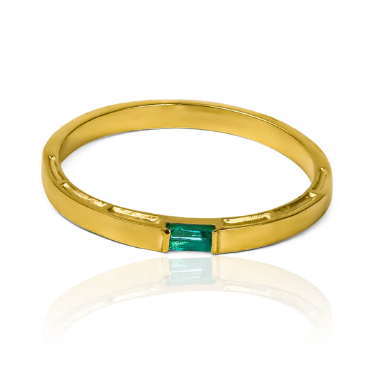 Anillo Rectangulaire II (Emerald), elaborado en oro 18k por Joyería Caracas, cuenta con certificado de calidad y garantía de por vida.