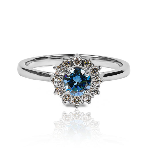 Anillo Bricks & Beach elaborados en oro 18k por Joyería Caracas, una colección inspirada en las palmeras de la ciudad de Miami donde se resalta sus icónicas características. Además, se complementa con la particular arquitectura de este hermoso lugar, diseñado por Diego Reyes, también cuenta con certificado de calidad y garantía de por vida.