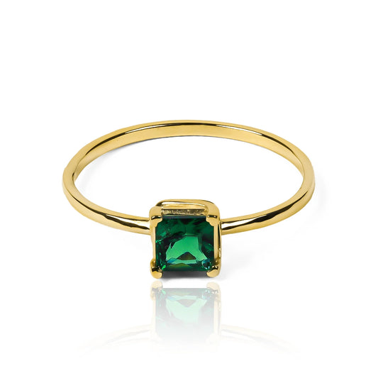 Anillo Silent Spin Cuadrado es una pieza de Joyería Caracas. Elaborado con oro de 18K, cuenta con certificado de calidad y garantía de por vida.
