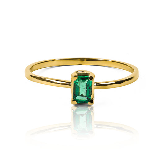 Anillo Silent Spin Baguette II de oro de 18k, fabricado por Joyería Caracas, respaldado por un certificado de calidad y garantía de por vida.