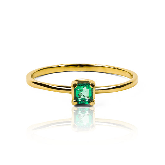 Anillo Silent Spin square I de oro de 18k, fabricado por Joyería Caracas, respaldado por un certificado de calidad y garantía de por vida.