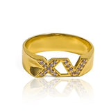 Anillo XV years de Joyería Caracas. Hecho de oro 18K y cuenta con certificado de calidad y garantía de por vida.