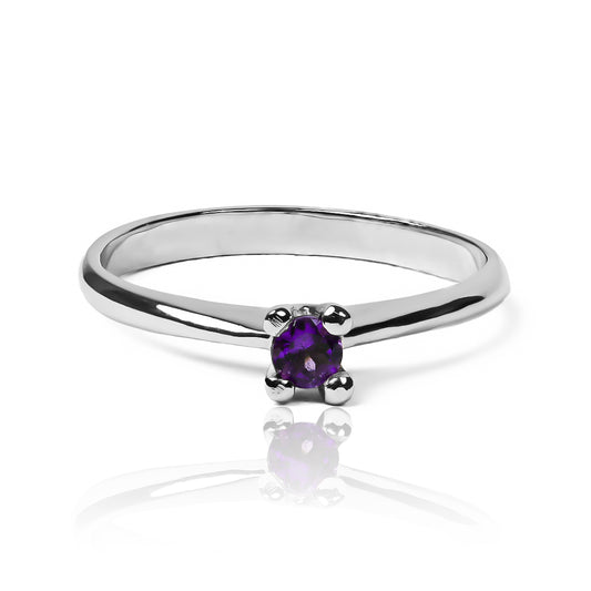 Anillo de compromiso Vii lo Amatista, hecho en Joyería Caracas en oro de 18k, cuenta con certificado de garantía para toda la vida.