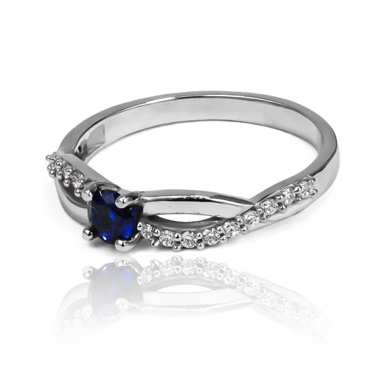 Anillo de compromiso torção II. Fabricado con oro 18k de alta calidad, este anillo de Joyería Caracas es la elección perfecta. Incluye un certificado de calidad y garantía para toda la vida.