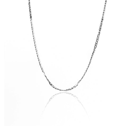 Cadena Escalera Plana 50 blanco elaborada en oro de 18k por Joyería Caracas, cuenta con garantía de por vida.