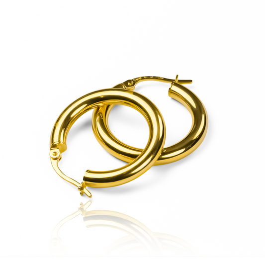 Candongas Tubo Clásica SM I fabricadas en oro de 18K por Joyería Caracas. Con garantía de por vida.