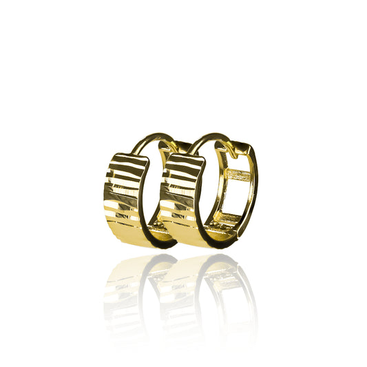 Candongas diamantadas kiva, elaboradas en oro de 18K en Joyería Caracas. Con garantía para toda la vida.