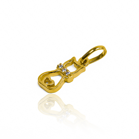 Dije Cat love cristal JT en oro 18K con detalles de Joyería Caracas. Una pieza exclusiva y elegante, con la garantía para toda la vida.