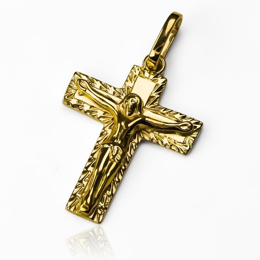 Dije Cruz de los milagros JC. Hecho de Oro 18K, esta joya de Joyería Caracas es el compañero perfecto para siempre. Con garantía para toda la vida, este dije simboliza elegancia y calidad, haciéndolo un verdadero milagro para su colección.