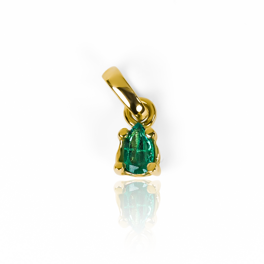 Dije Emerald Drop en oro 18K de Joyería Caracas es una verdadera joya que deslumbrará en cualquier ocasión. Cuenta con garantía de por vida.