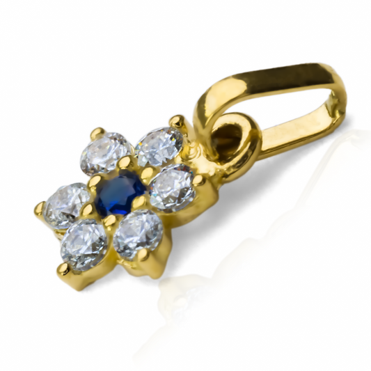Inspira elegancia y sofisticación con nuestro Dije Flor cristal 6 pétalos blue JT SM. Su diseño exclusivo en Oro 18K, elaborado por Joyería Caracas, asegura una calidad premium. Además, con nuestra garantía para toda la vida, tendrás una pieza atemporal y duradera.