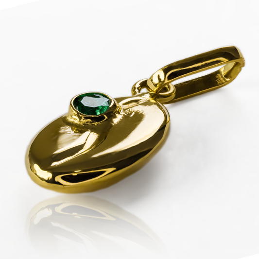 Dije Grano de café L cristal green JT. Hecho con oro 18K de Joyería Caracas, cuenta con garantía de por vida.