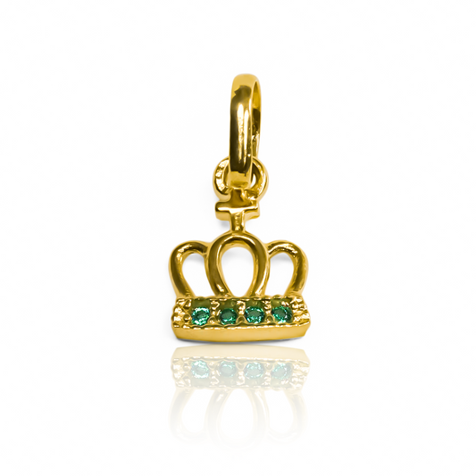 Dije Green Crown S JT es la joyería perfecta para aquellos que aprecian el lujo y la exclusividad. Con su oro 18K y la garantía de por vida en Joyería Caracas.