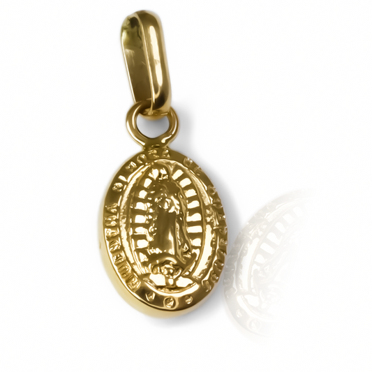 Dije Guadalupe JT S. Hecho con oro de 18K, esta joya de Joyería Caracas, cuenta con garantía de por vida.