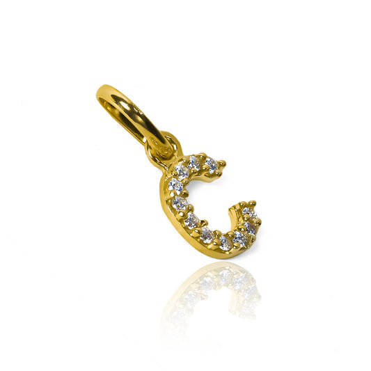 Dije Letra C crystals JT. Hecho con Oro 18K por Joyería Caracas, cuenta con garantía de por vida.