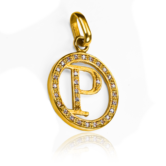 Dije Letra P party cristal JC. Elaborado en oro 18K y diseñado por Joyería Caracas, cuenta con garantía de por vida.