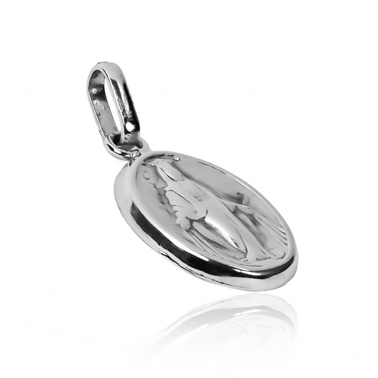 Dije Milagrosa Blanco. Hecho con oro de 18K, Joyería Caracas ofrece una garantía de por vida.