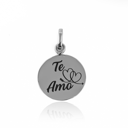 Dije Placa personalizada en Oro 18K, fabricado en Joyería Caracas, cuenta con garantía de por vida.