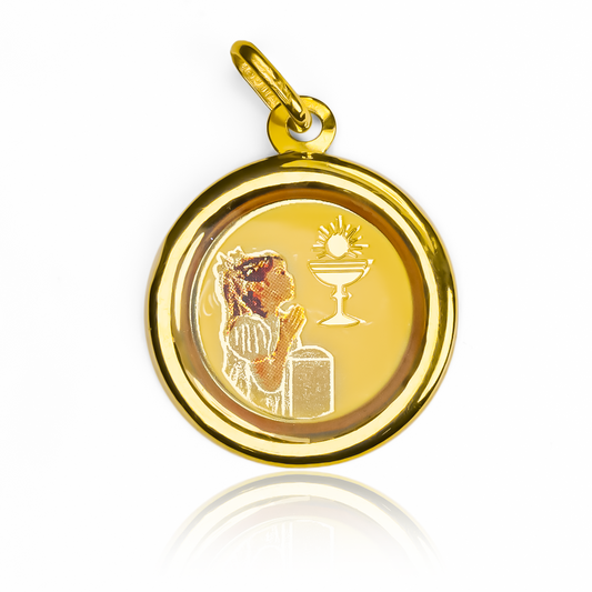 Dije Primera comunión I de oro 18K. Elaborado por Joyería Caracas con la calidad y elegancia que nos caracteriza. Con garantía para toda la vida.