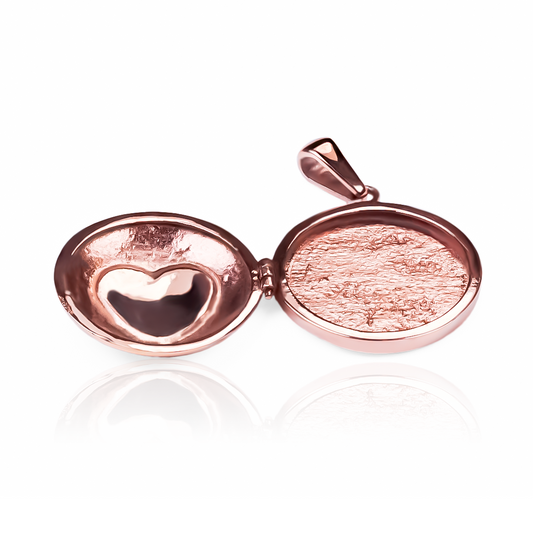 Dije Relicario huellas personalizadas. Hecho de Oro 18K por los expertos en Joyería Caracas, cuenta con garantía de por vida.