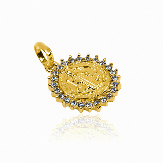 Dije San Benito armado con oro 18K de la reconocida Joyería Caracas. Cuenta con garantía para toda la vida.