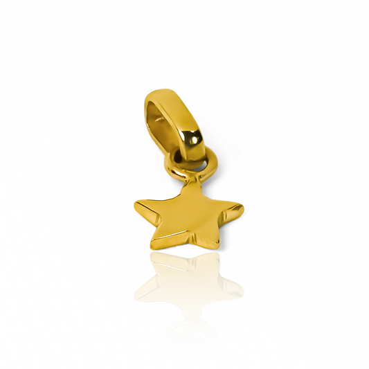 Dije Small Star J de Joyería Caracas. Hecho de oro 18K y con garantía de por vida.