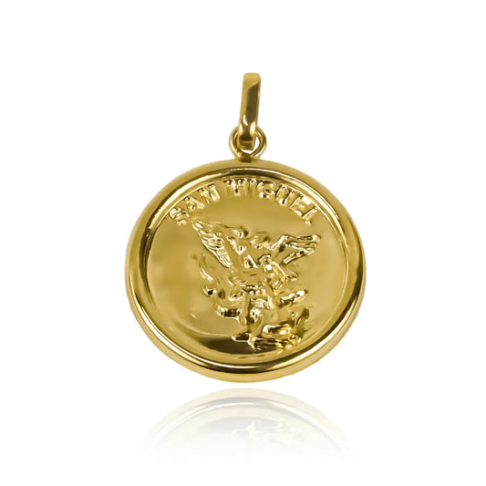 Dije Arcángel San Miguel JT es una pieza de oro de 18K de la prestigiosa Joyería Caracas. Con una garantía para toda la vida.