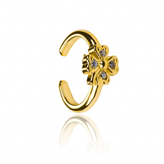 Earcuff Tréboles, fabricado en oro 18K por Joyería Caracas, cuenta con certificado de calidad y garantía para toda la vida.