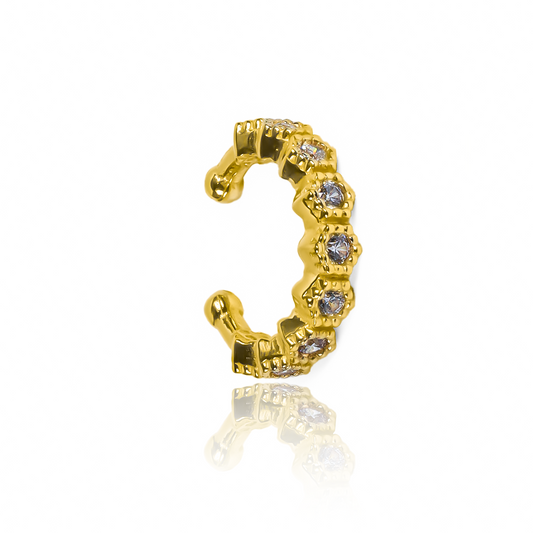 Earcuff Hexagon I, fabricado en oro 18K por Joyería Caracas, cuenta con certificado de calidad y garantía de por vida.
