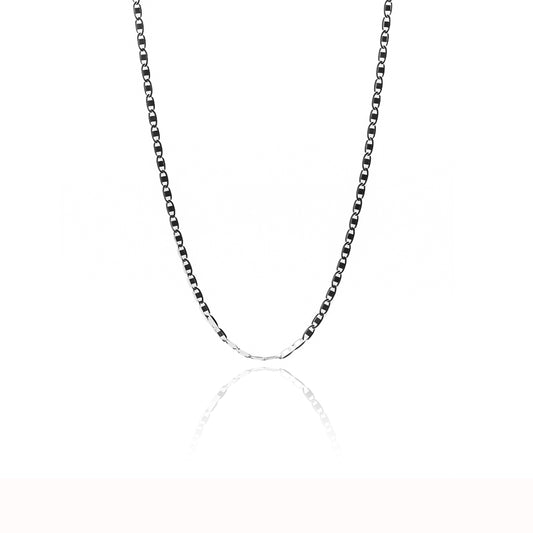 Cadena de escalera plana con espejo M45 white de Joyería Caracas es una opción elegante y sofisticada para cualquier ocasión. Hecha en oro de 18k.