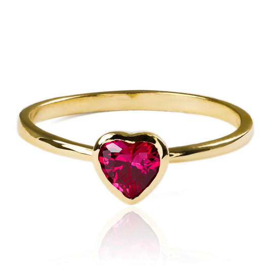 Anillo de compromiso heart II, fabricado en oro 18 k de Joyería Caracas, este anillo viene con un certificado de calidad y garantía de por vida.
