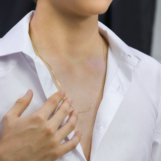 Cuello de hombre con cadena en tejido Bismarck de 60 cm en oro amarillo de 18 quilates, hecho en Joyería Caracas.