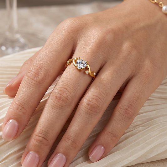 Anillo corazón espinado Moissanita