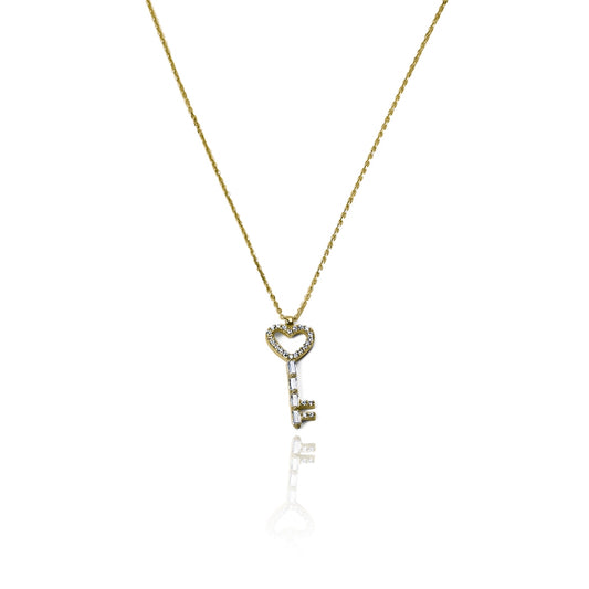 Gargantilla Llave del Corazón, fabricada en oro 18k por Joyería Caracas, cuenta con un certificado de calidad y garantía de por vida.