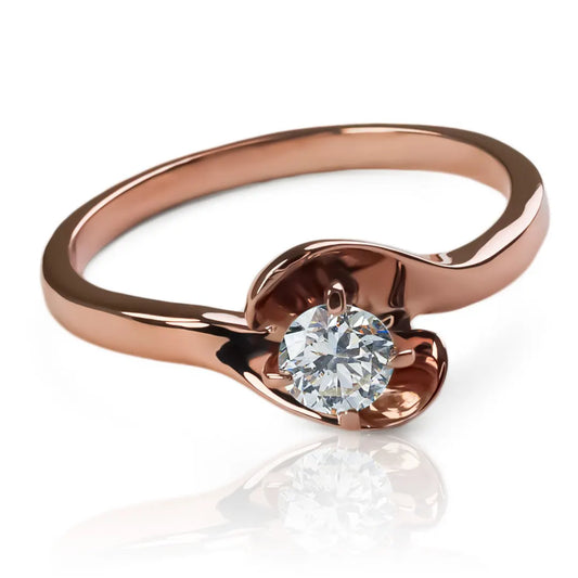 Anillo de compromiso pétalos de rosa fabricado en oro 18k con certificado de calidad y garantía de por vida de la Joyería Caracas.