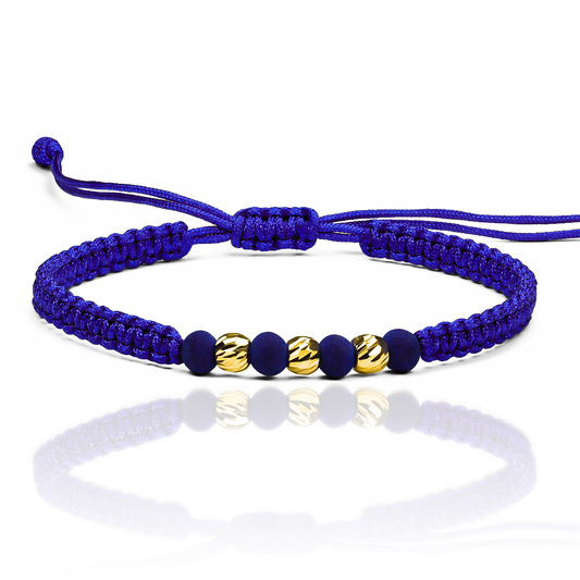 Pulsera Esferas Facetadas #4 x 3 de Joyería Caracas está elaborada en oro 18k con hilo coreano y bisutería de calidad. Viene con garantía de por vida y sin costo adicional.