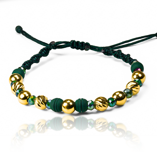 Pulsera Esferas Lisas y Facetadas #6 de Joyería Caracas está elaborada en oro 18k, con detalles en hilo coreano y bisutería de calidad. Con garantía de por vida y sin costo adicional.