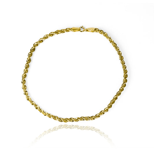 Pulsera Lazo M elaborada en Oro 18K por Joyería Caracas, cuenta con garantía para toda la vida.
