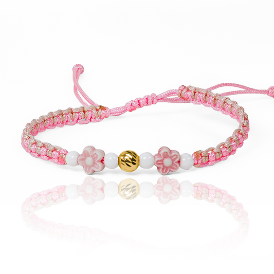 Pulsera Esfera Facetada #5 de Joyería Caracas está hecha en oro 18k, con detalles en hilo coreano y bisutería de calidad. Con garantía de por vida y sin costo adicional.