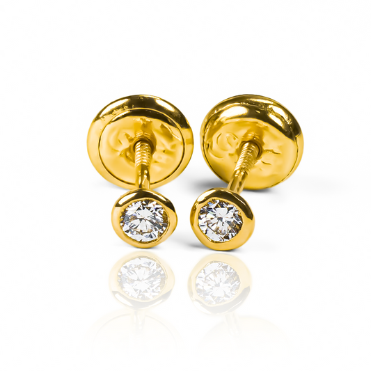 Topitos Diamantes 2,50 biselados JC en oro 18K de Joyería Caracas, cuentan también con garantía de por vida.