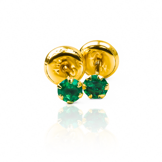 Topitos Esmeraldas 3,25 mm, fabricados en Oro 18K por Joyería Caracas. Con una garantía para toda la vida.