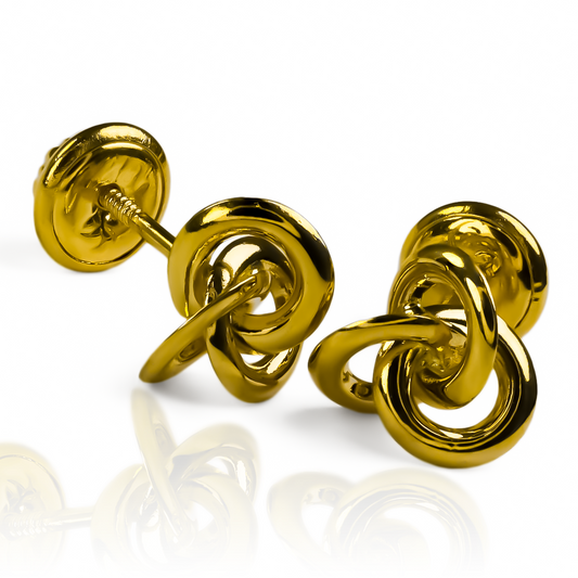 Disfruta de la elegancia y exclusividad de Topitos Espiral x 3 M JT, una joya de oro 18K de Joyería Caracas. Con garantía para toda la vida, esta pieza te acompañará en todos tus momentos especiales. Haz que tu estilo brille con esta joya única y duradera.