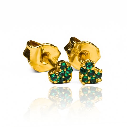 Descubre la elegancia y exclusividad de los Topitos Mini Cristal Heart. Hechos con oro de 18 quilates y diseñados por Joyería Caracas, lucirán en tu colección con un brillo único. Además, ¡disfruta de nuestra garantía de por vida para este accesorio de lujo!