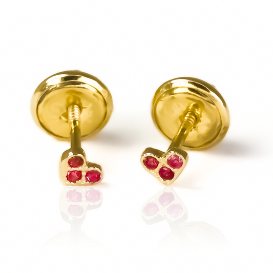 Topitos Mini corazón cristal x 3 Red, bañados en oro 18K. Producidos por Joyería Caracas con garantía para toda la vida. Estos delicados corazones cristalinos son la opción perfecta para cualquier ocasión especial. ¡Lujo duradero a su alcance!