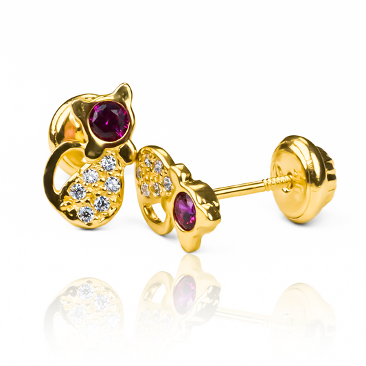 Descubre la exclusividad con Topitos Special CAT red. Hecho con Oro 18K y garantizado por Joyería Caracas, este es el accesorio perfecto que complementará tu estilo de vida. Con garantía de por vida, nunca tendrás que preocuparte por su calidad.