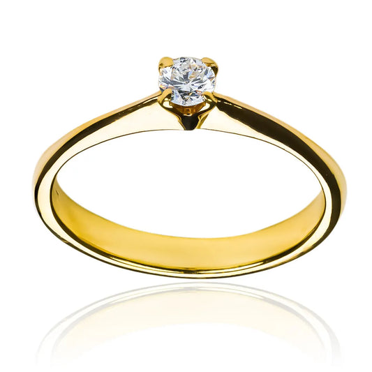 Anillo de compromiso Vii lo, hecho en Joyería Caracas en oro de 18k, cuenta con certificado de garantía para toda la vida.