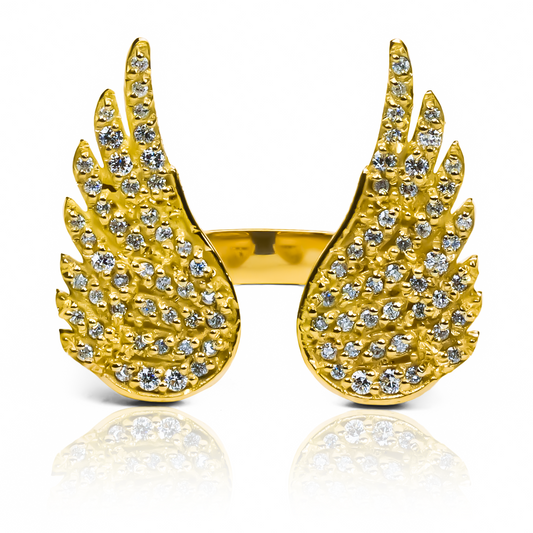 Anillo angelic de Joyería Caracas es verdaderamente un tesoro. Hecho con oro 18k de la más alta calidad, este anillo es una garantía para toda la vida.