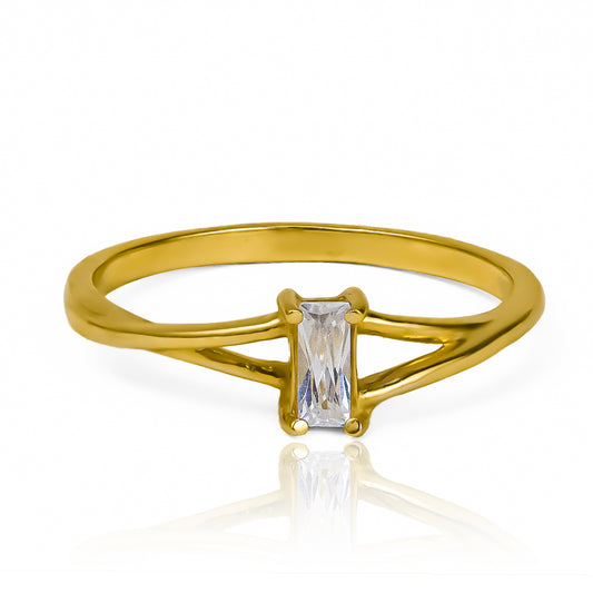 Anillo de compromiso baguette M de oro de 18k, Confeccionado por expertos joyeros de Joyería Caracas, cuenta con garantía de por vida.