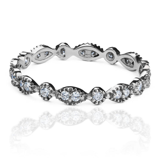 Anillo funcy eye fabricado por Joyería Caracas en oro 18k y respaldado por una garantía para toda la vida.