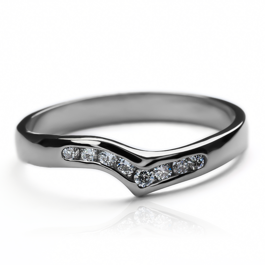 Anillo P. San Marteen fabricado en oro 18k por Joyería Caracas, cuenta con certificado de calidad y garantía de por vida.